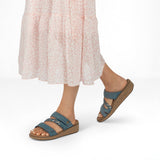 Carrie – Elegância Fresca em Azul Elegante