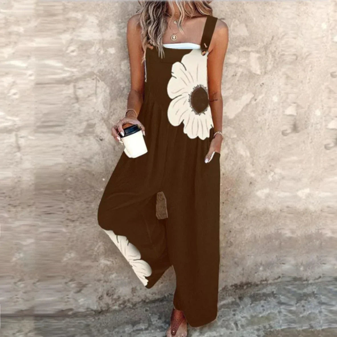 LAURA | CONJUNTO ELEGANTE COM CORTE DECOSTRUTURADO