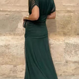 Luana - Vestido elegante com decote em V