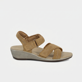 Holly – Elegância Quente em Taupe Suave